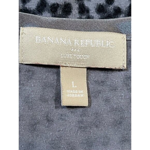Banana Republic Women's Gray Animal Print Sleeveless Top SIZE-LARGE - Picture 3 of 5